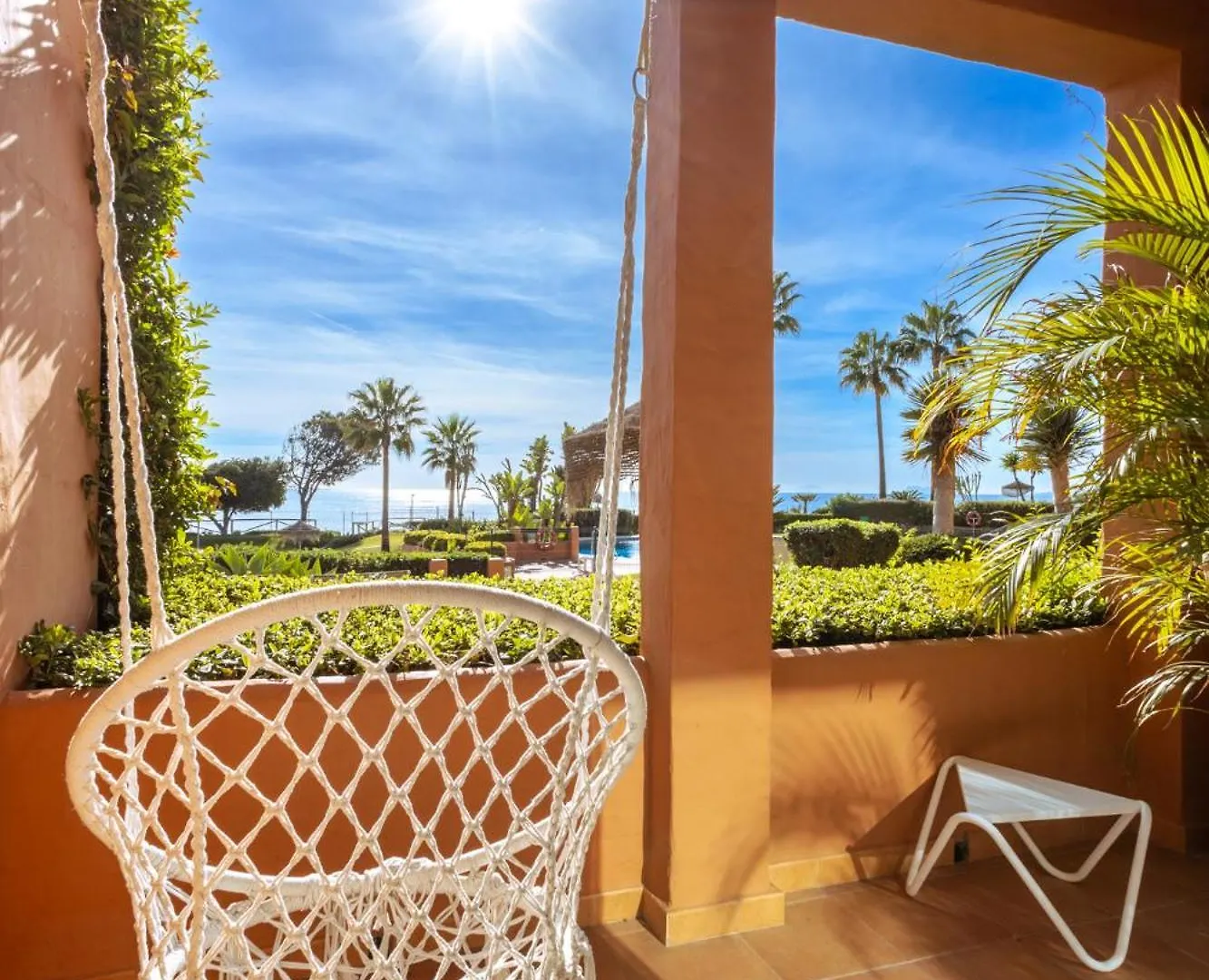 Apartment Los Molinos On The Beachfront With Pool Estepona Spain